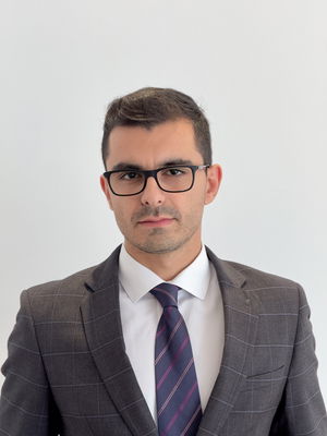  Vassilis Koutsoumpas